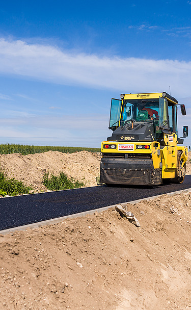 Úthenger az útépítésen
