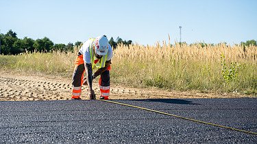 12 000 m² új útburkolat a nyugati szektorban.